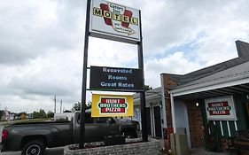 Gators Inn On The Bayou